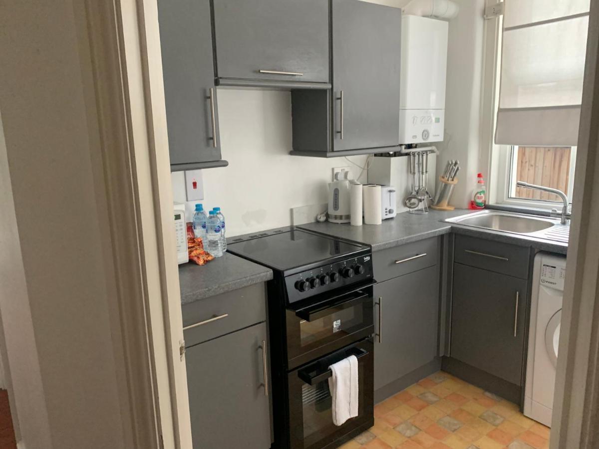 Unique 2 Bedroom Apartment In London/ Excel / Olympic City Close To Central Line Tube Station With Gated Parking Space Exteriér fotografie